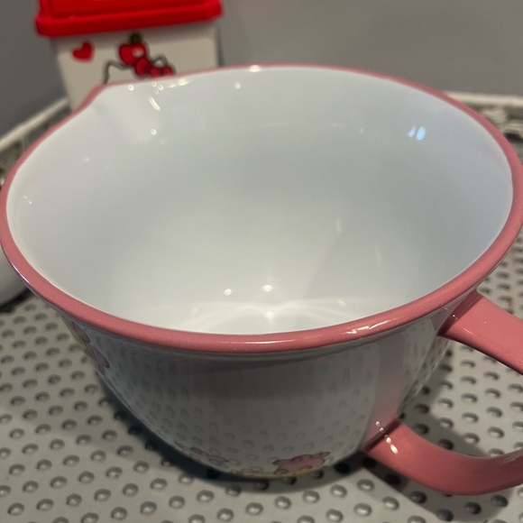 Easter hello kitty mixing bowl